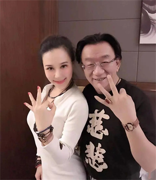 十八线演员@侯耀华徒弟安娜金Q规则事件 封面