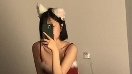 性感骚货女友主动自拍，想给大伙们看看骑乘在鸡巴上的样子多淫荡 封面