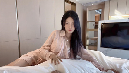 性爱定制《清晨女友唤醒》这样的女人谁不爱咧 封面
