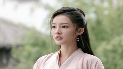 明星 李沁 字幕演艺界前辈对后辈的温暖 封面