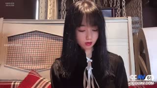 小桃与粉丝咖啡厅见面 被飢渴粉丝带到酒店湿身激情啪啪 封面