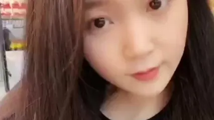 反差表内心极度骚给老公带绿帽子 封面