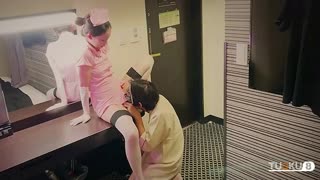 淫娃欲姐极品淫娃和男友在酒店打扑克，情趣护士装太有情调了，娴熟吃鸡吸干阳气，每一声淫叫都有种要射的冲动 封面