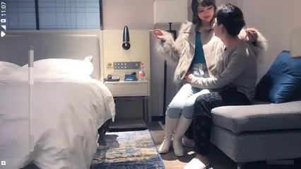 约嫖翘腿坐莲极品女 封面