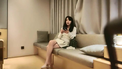 高端车模场极品女神一颦一笑魅惑性感 封面