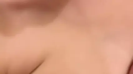 极品美女初下海！外表温柔甜蜜，多毛骚穴洞口磨蹭，骑脸吃吊口活超棒，怼入骚穴爽的呻吟 封面