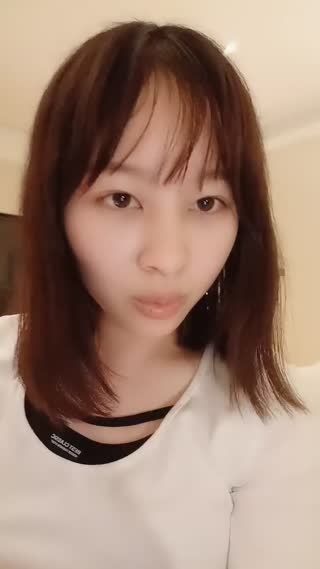 换妻极品探花约炮单男粉丝酒店内淫乱一天天老公一旁观战 封面