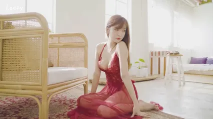 林李智出道前，性感私拍视频被曝光， 丰胸长腿，完美身材一览无遗。-吃瓜 封面