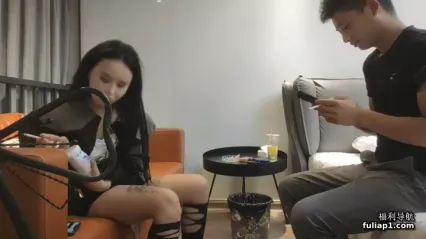 高价约操花臂外围女神 上位骑乘猛插 操的美女爽了 一脸要高潮的表情 封面