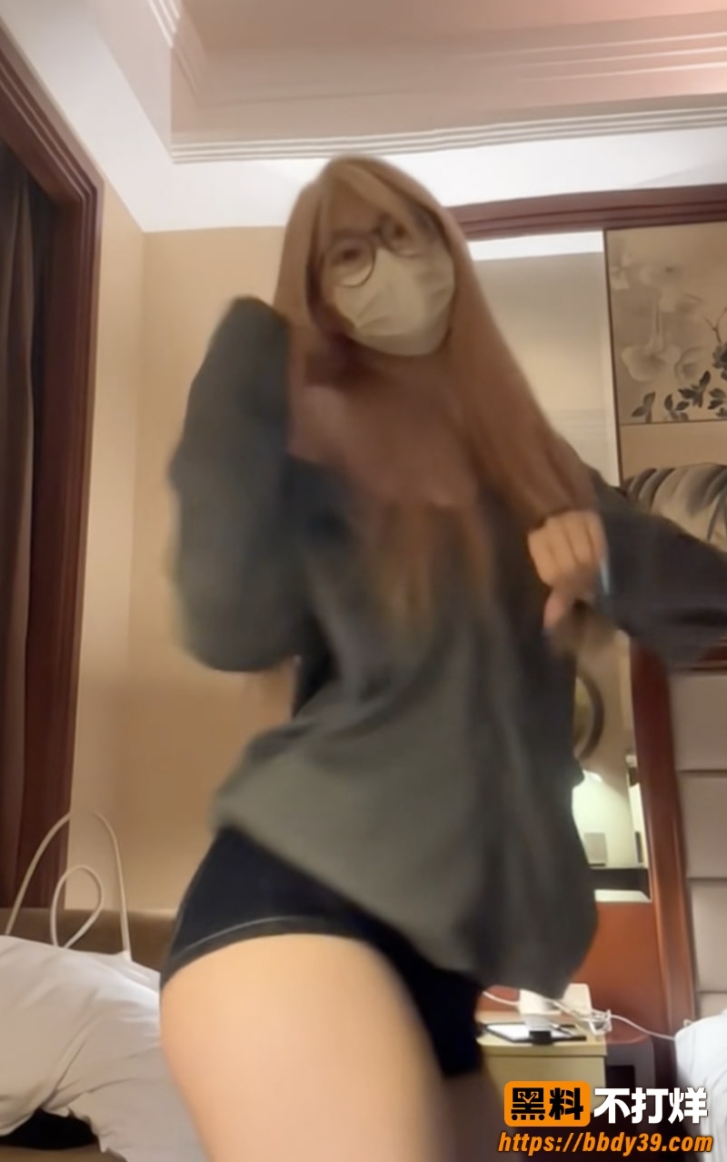 各种骚货换装2