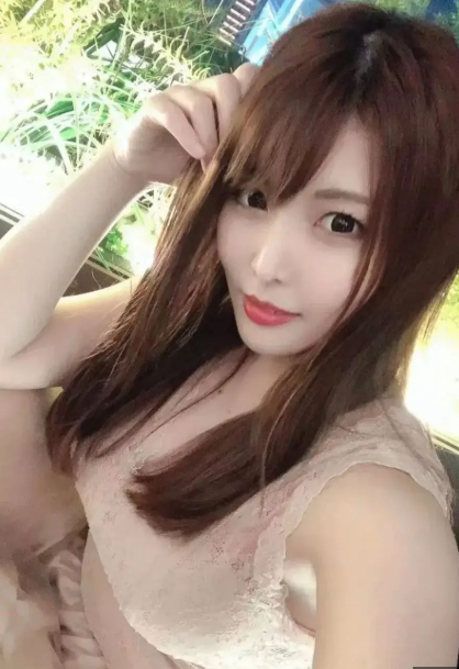 女优1