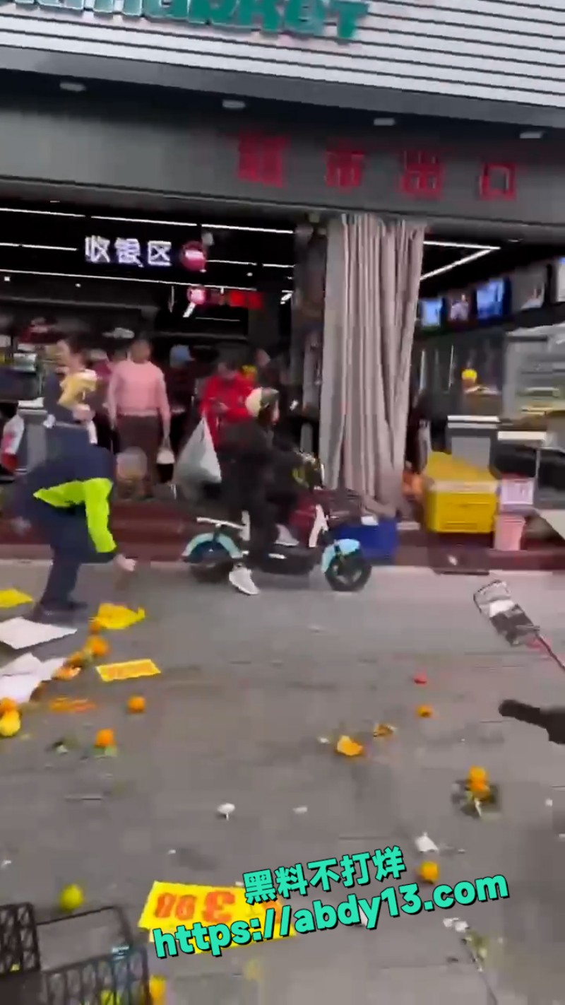 城管给你一点小小的教训 11