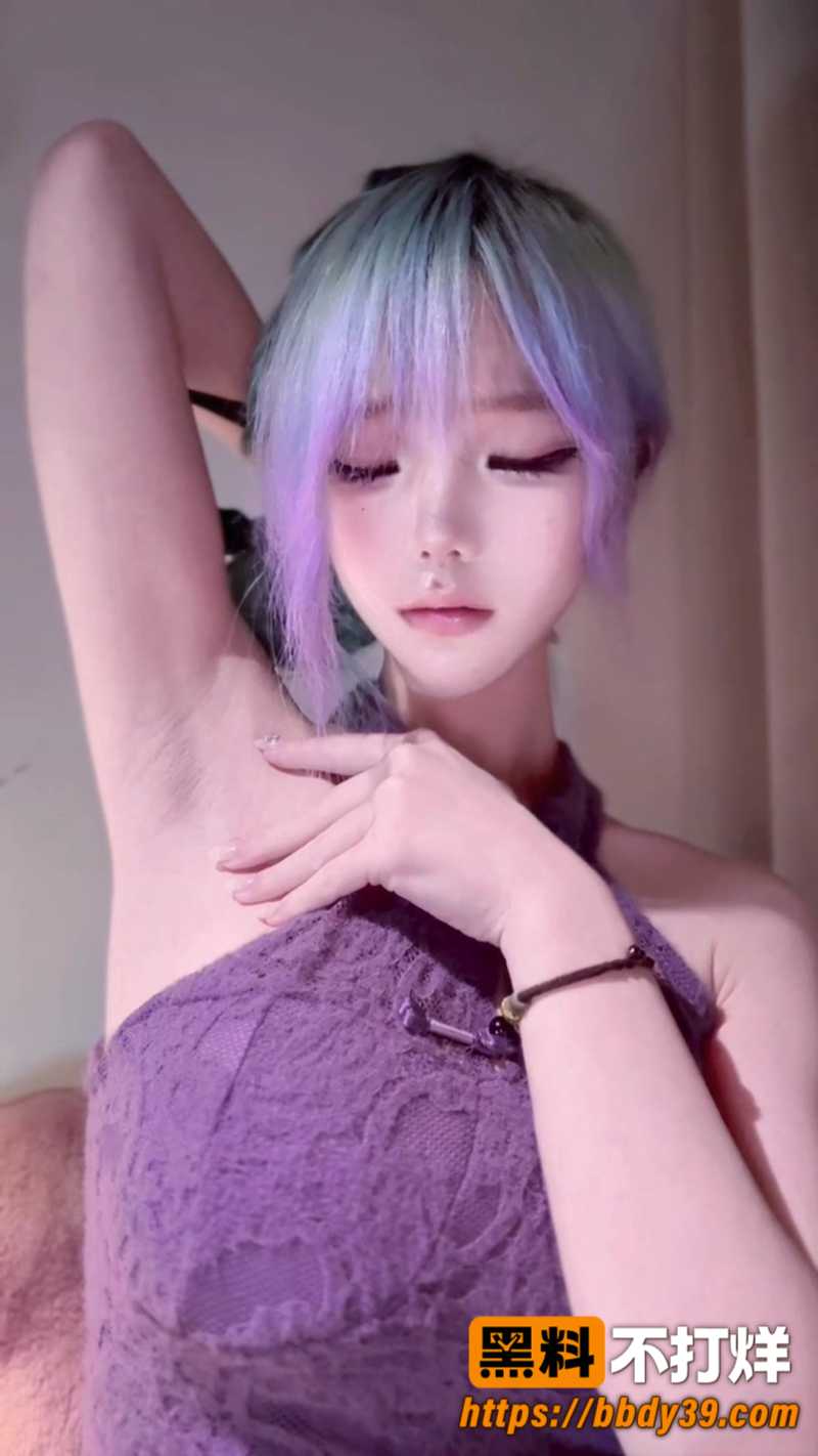 套路直播芃芃大人旗袍诱惑 腋下专场撸管手势 翻白眼竖中指极致反差 特殊癖好的快来