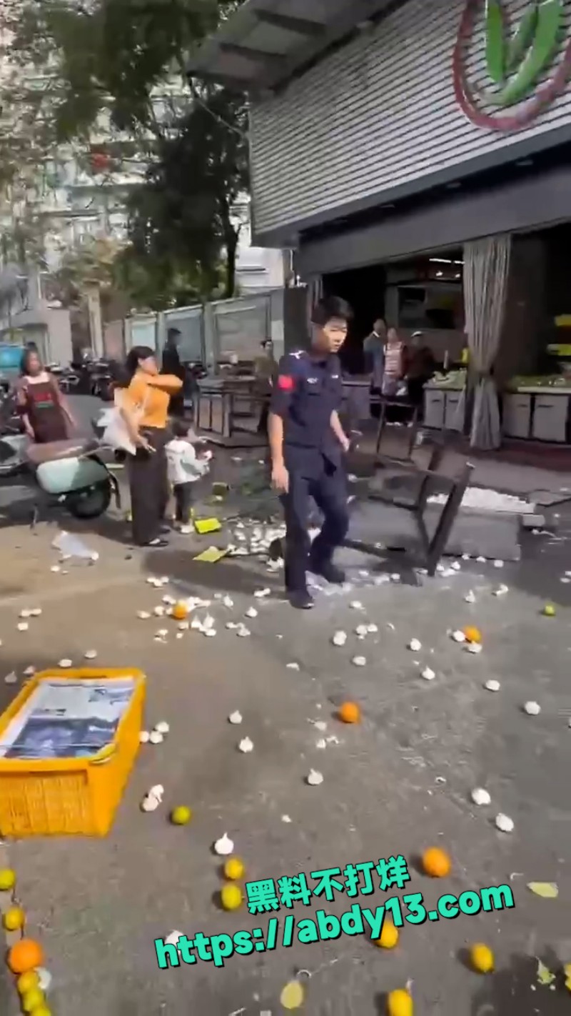城管给你一点小小的教训 8