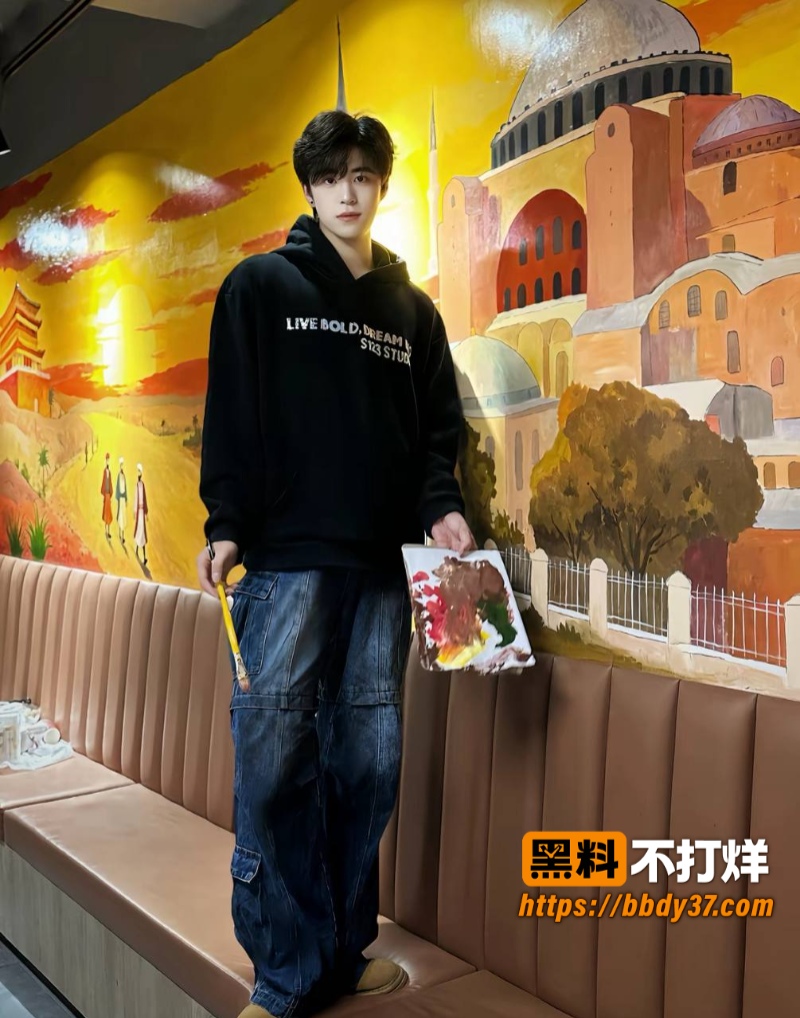 女大学生小睿网恋被骗16