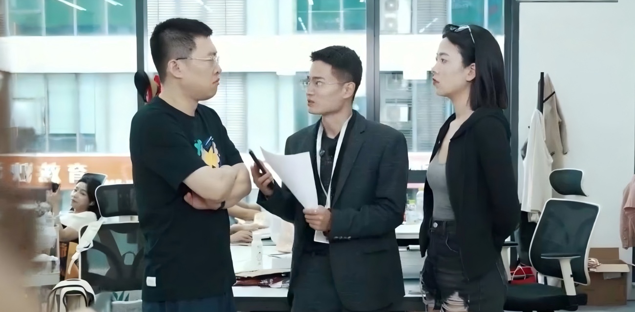 小仙女打拳日常太会脑补 拖个行李箱没人帮就喊歧视 生病还怕拖累 咋办?