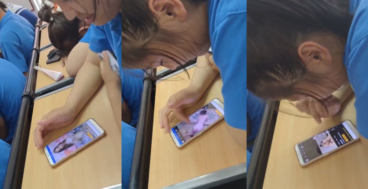 现在的高中学妹她是真的会玩 课堂上当众看小黄片还欲想要当场自慰!