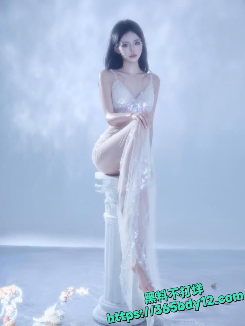 网红依婷与男友激情自拍后入视频7.j