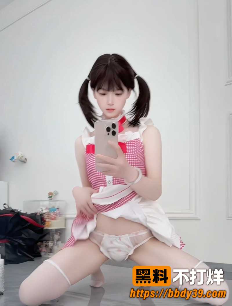 抖音萌小栖黑料自慰视频曝光 纯欲外壳下的淫荡本能 玩具深顶导致爱液喷漏 玩具给自己玩漏了