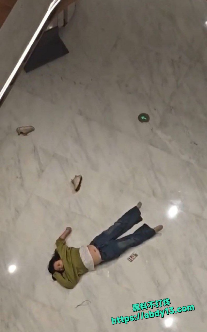 合肥银泰中心突发惊魂一幕8