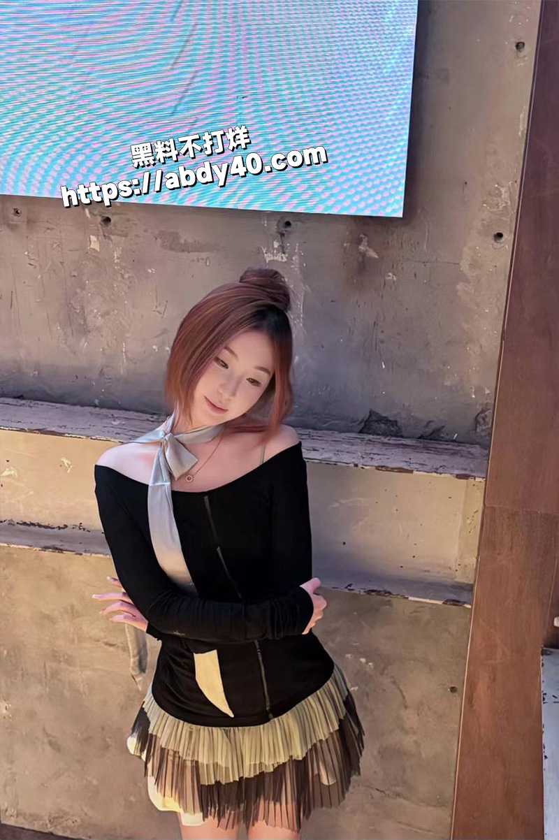 河南反差小妹 周沐卉.jpg7