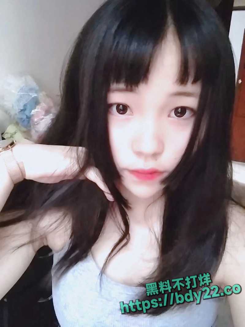 易梦雯48.jpg