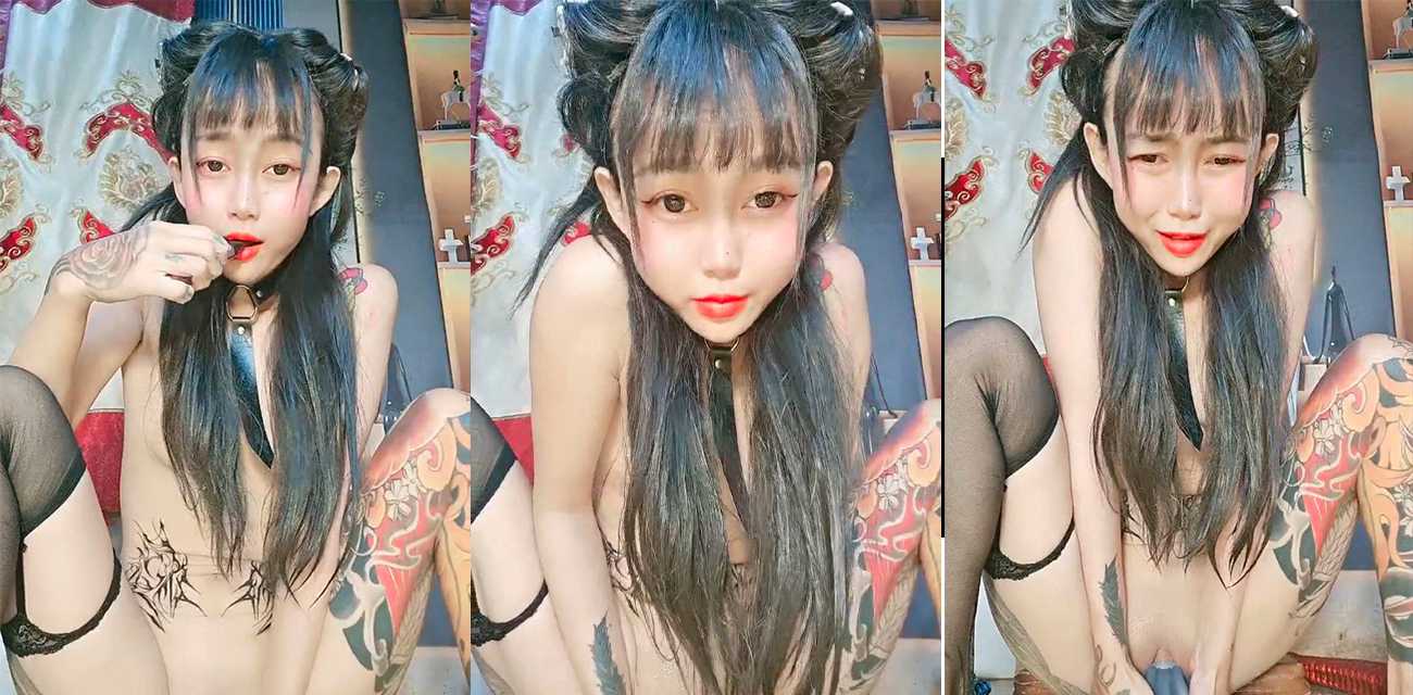 你绝对没见过的巨型幻龙! 齐根插入娇小美少女体内 感觉都要从嘴里插出来了