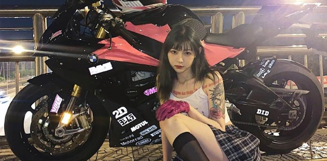 机车女神痞幼不雅视频疯传 黑色蕾丝杜卡迪火辣扭动
