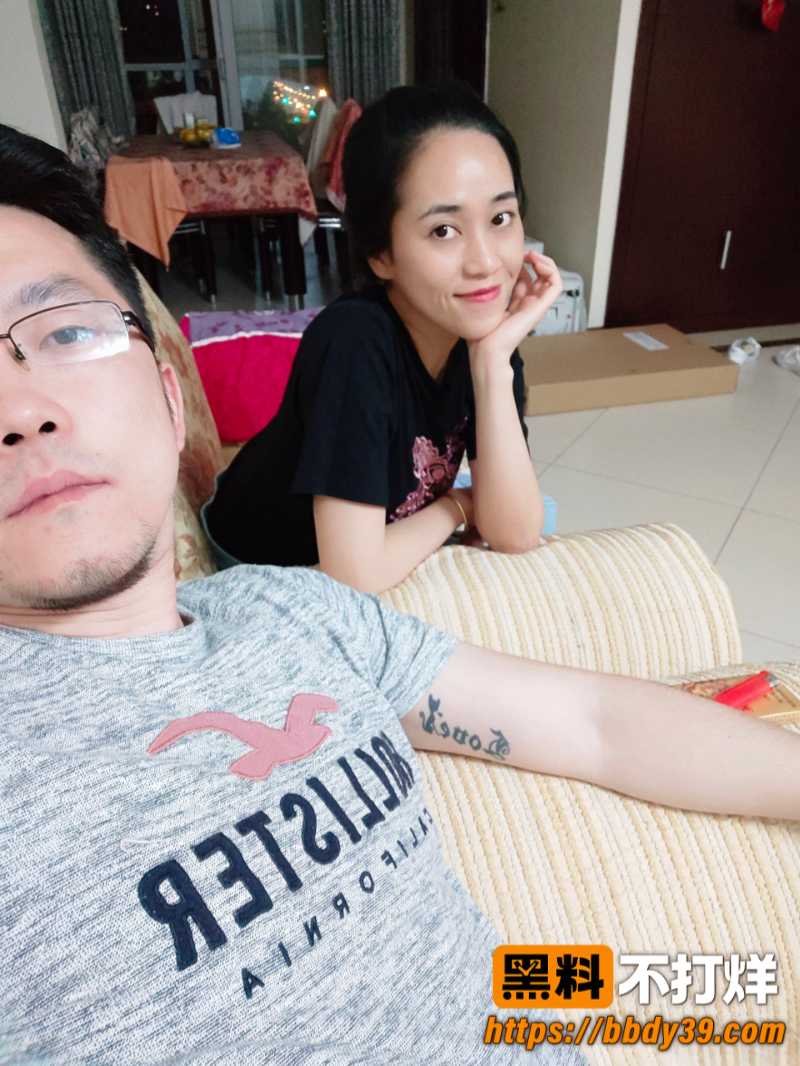 约炮大神胡子哥女主赵一蕊早年照片曝光 清纯小姑娘竟被调教成母狗