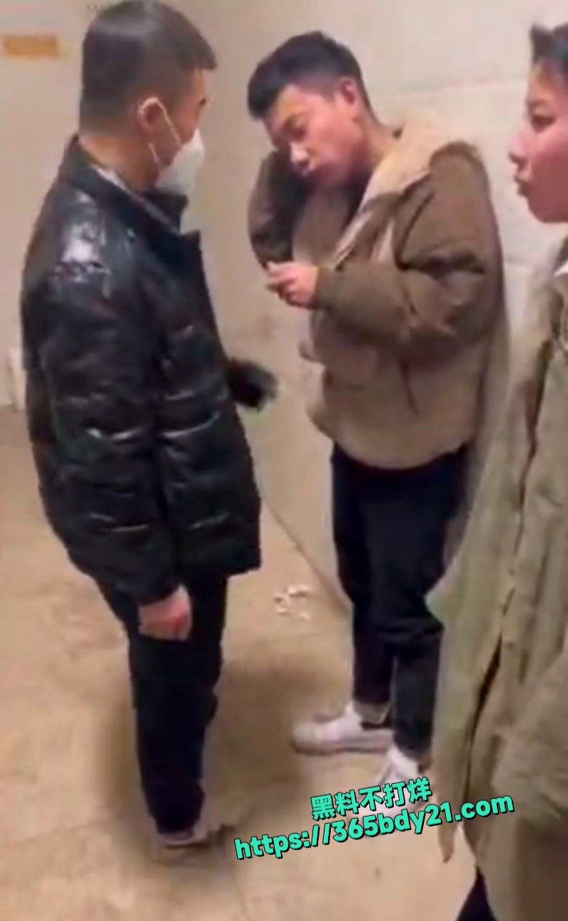 原配捉奸暴打奸夫淫妇现场实况 3
