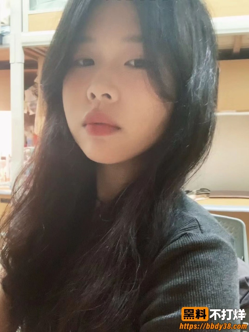 女大学生陈恩瑶租屋play1