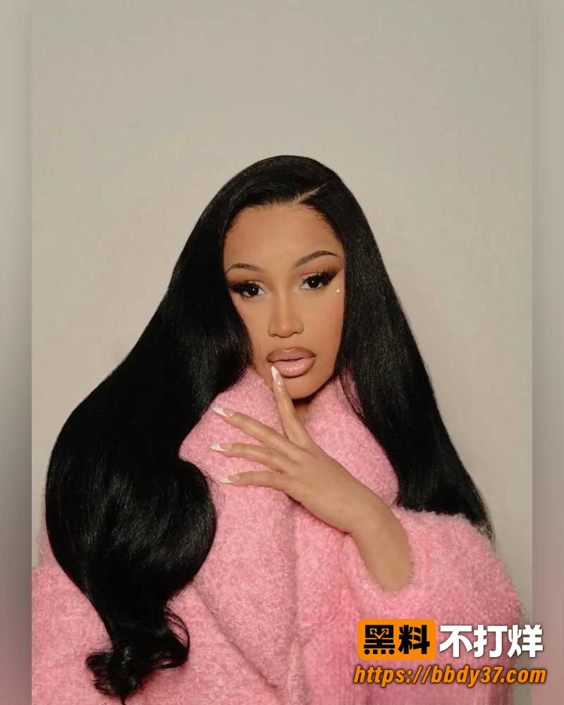 说唱天后CardiB4