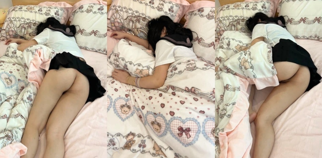 海角大神 我是奶气草莓 深夜掰开继女屁股 轻扣嫩穴 禁忌快感强烈