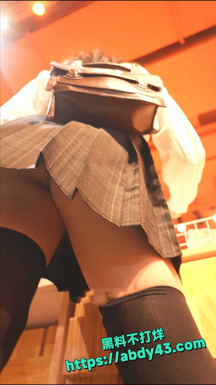 内夹成丁无防备逛街! 1