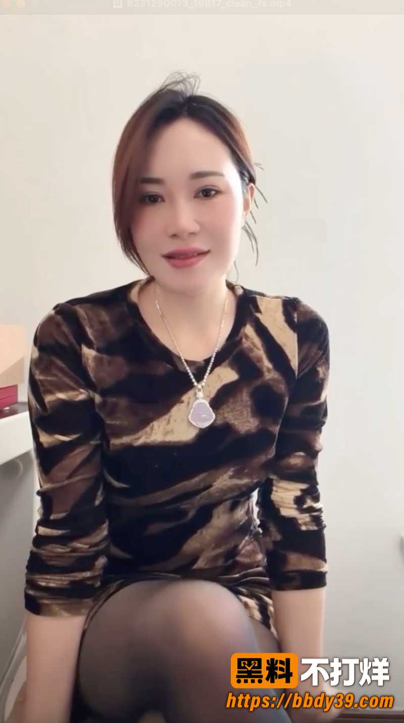 抖音高颜值少妇我还是那日落大尺度自慰 顶级熟女肉体自我抚慰 妈妈快抽我