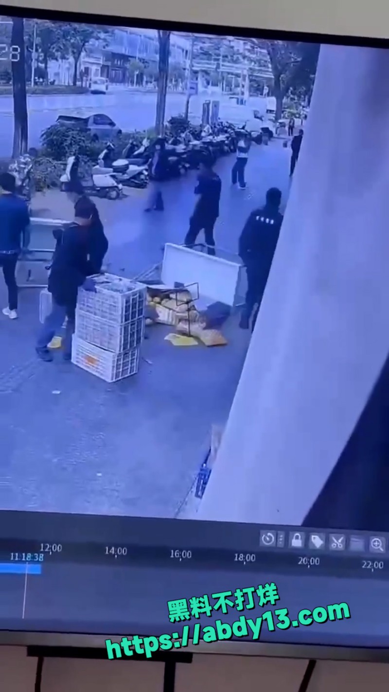 城管给你一点小小的教训 2