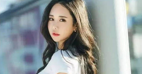 【原创首发】早上送女儿去外地考场考试，在房间没忍住把性感的乖女儿给强奸了！女儿逼真紧。6p+30分钟视频