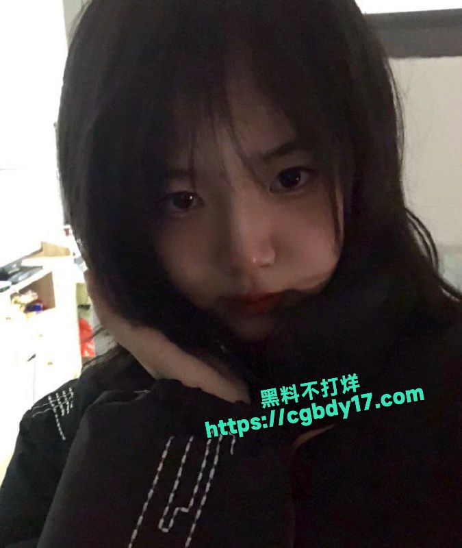 山西运城某学大一短发清纯学妹，实则母狗一只21