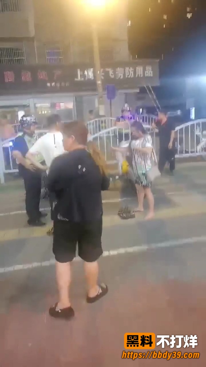 上海街头抓小三4