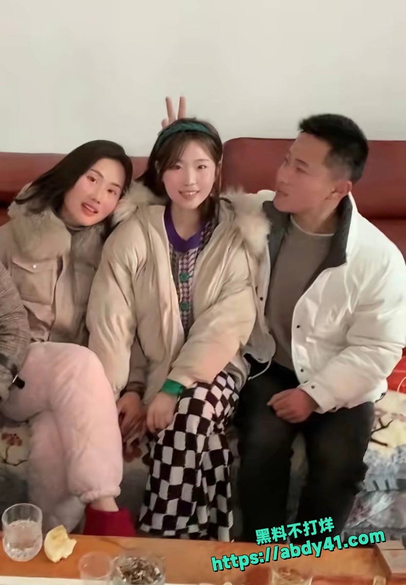 河南网红梁俊鹏妻子梁念霞儿女被发小杀害31