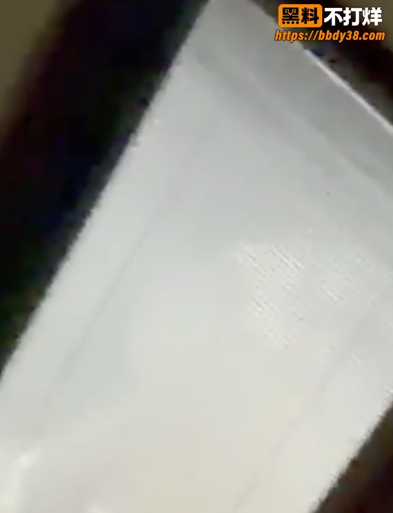 外卖小哥偷拍洗澡  1