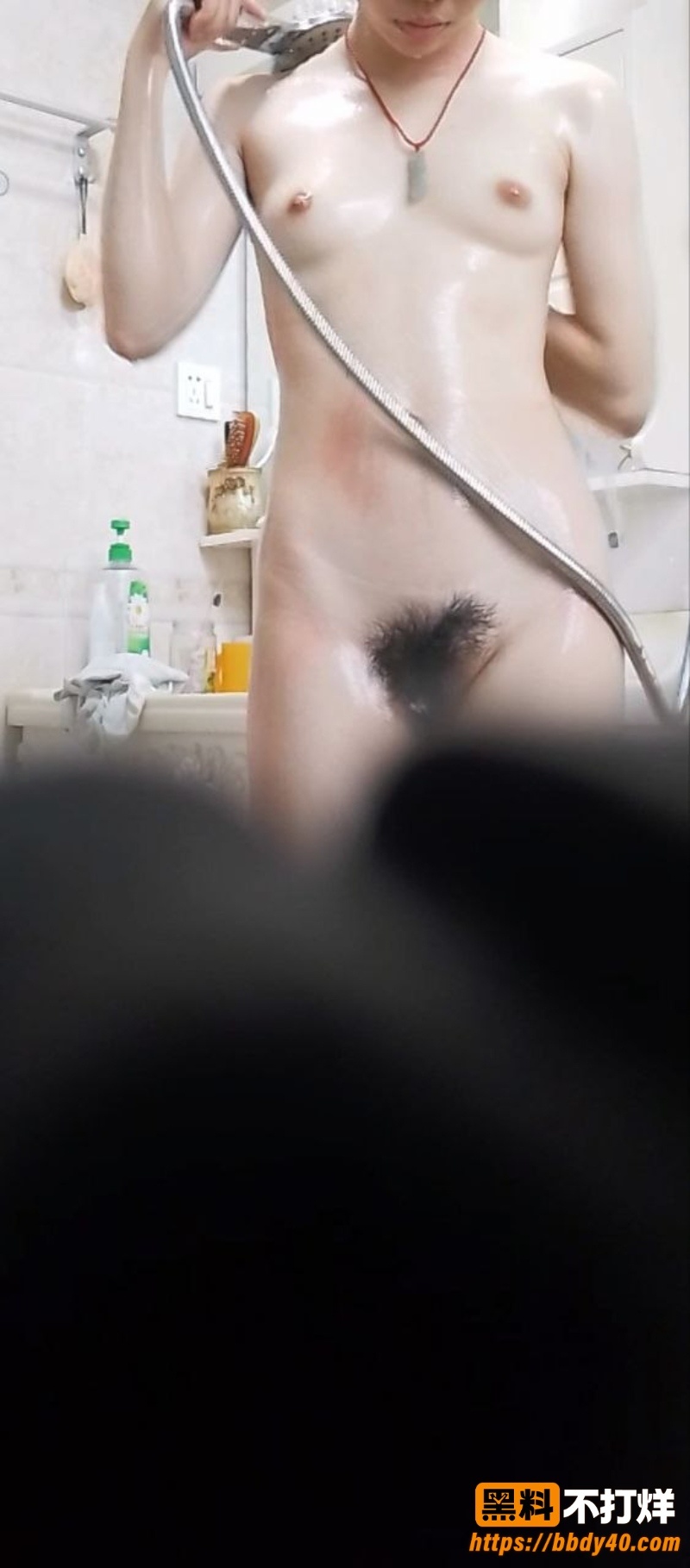 贫乳姐姐浴室全裸洗澡视频8