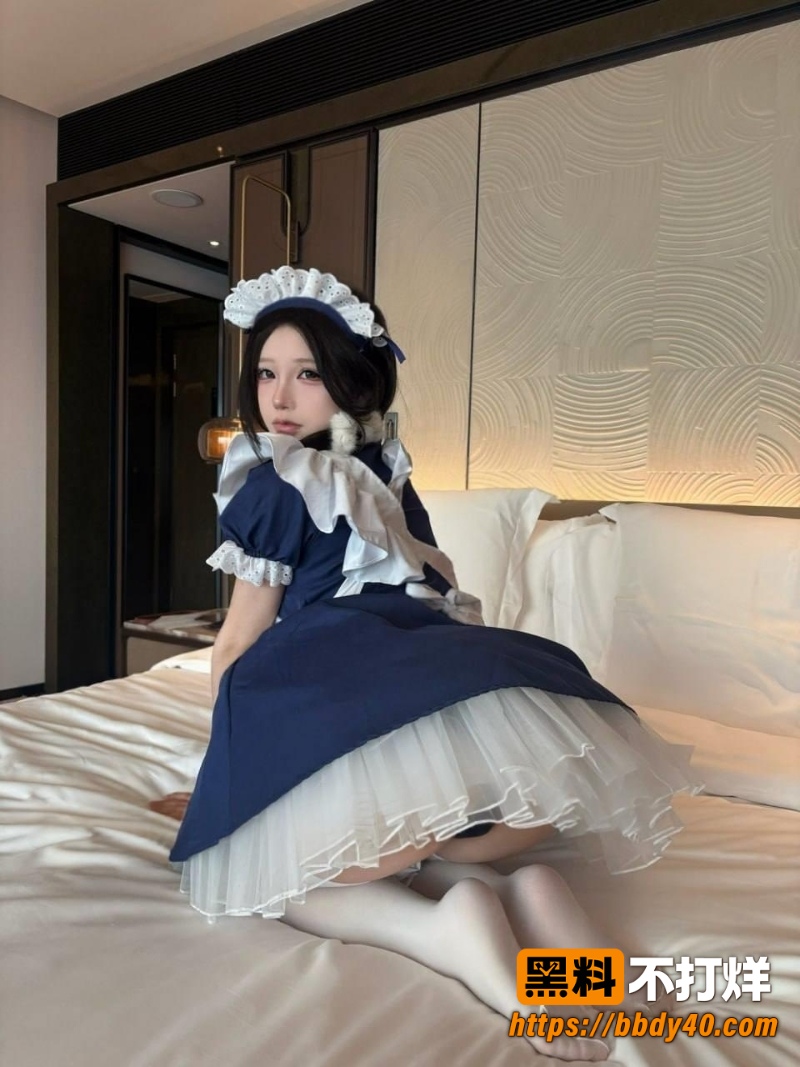 推特清纯脸福利姬Duvet 29
