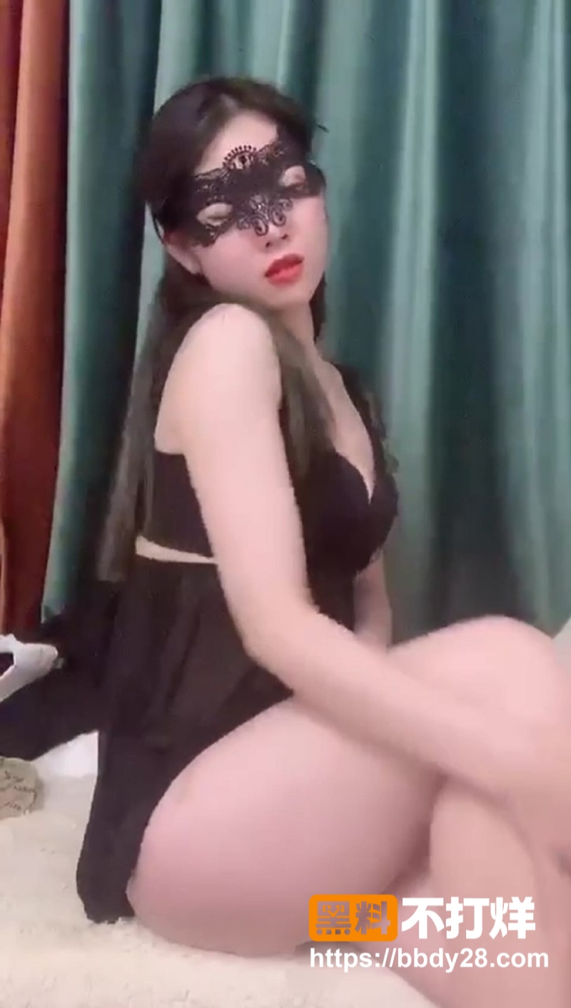 快手丝袜熟女小月极致诱惑5