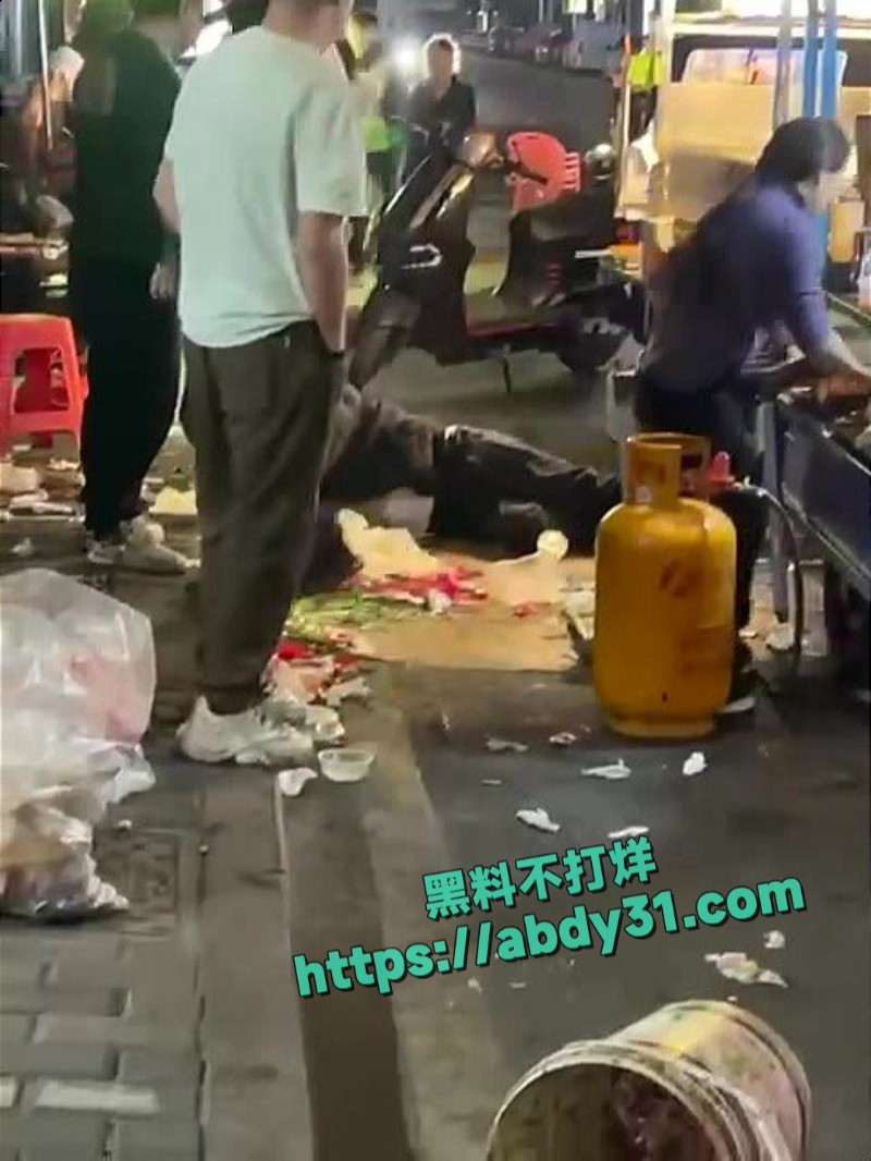 路边摊餐桌冲突超重拳4