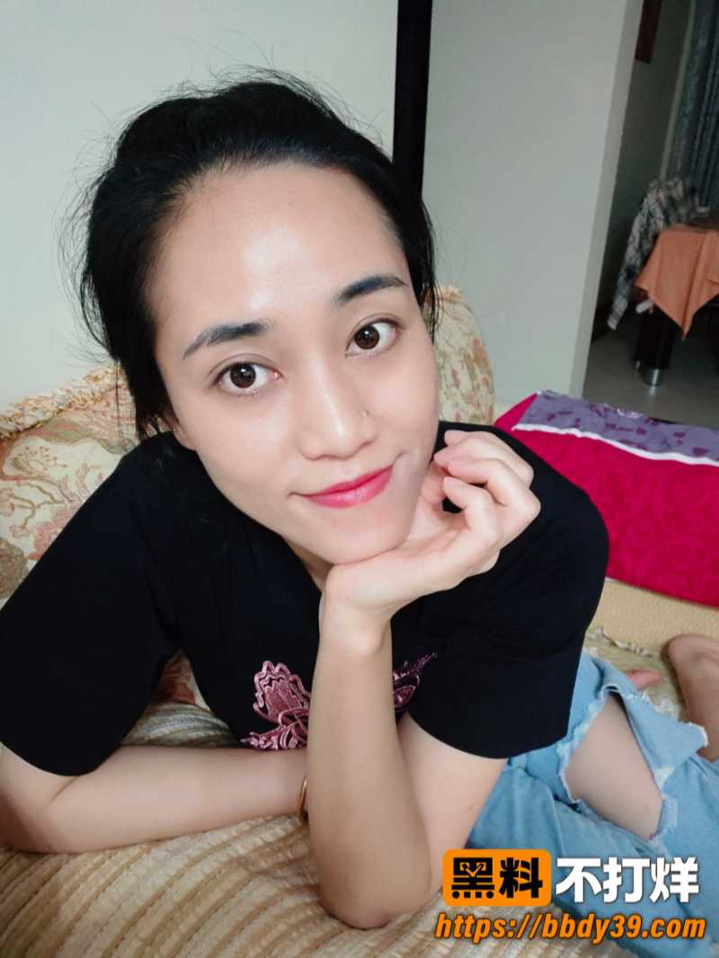 约炮大神胡子哥女主赵一蕊早年照片曝光 清纯小姑娘竟被调教成母狗