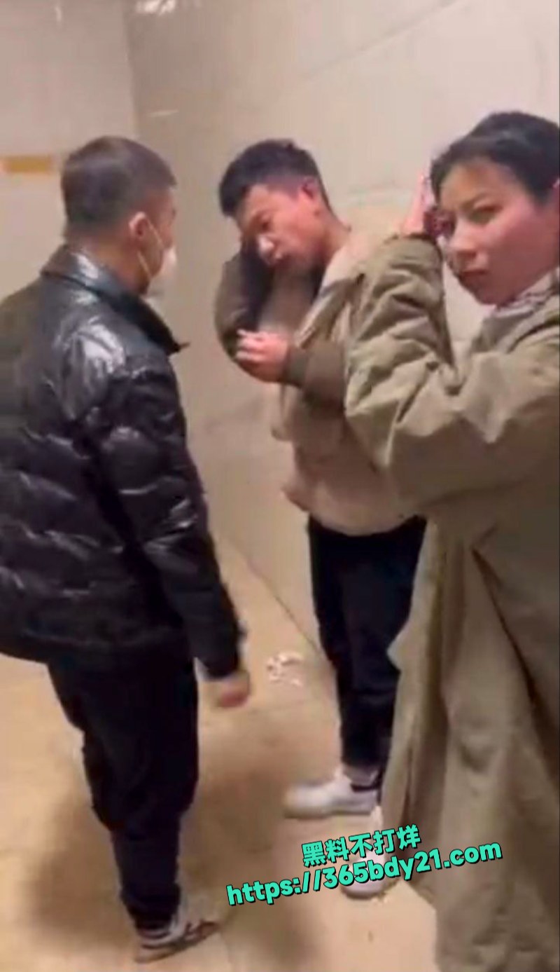 原配捉奸暴打奸夫淫妇现场实况 7