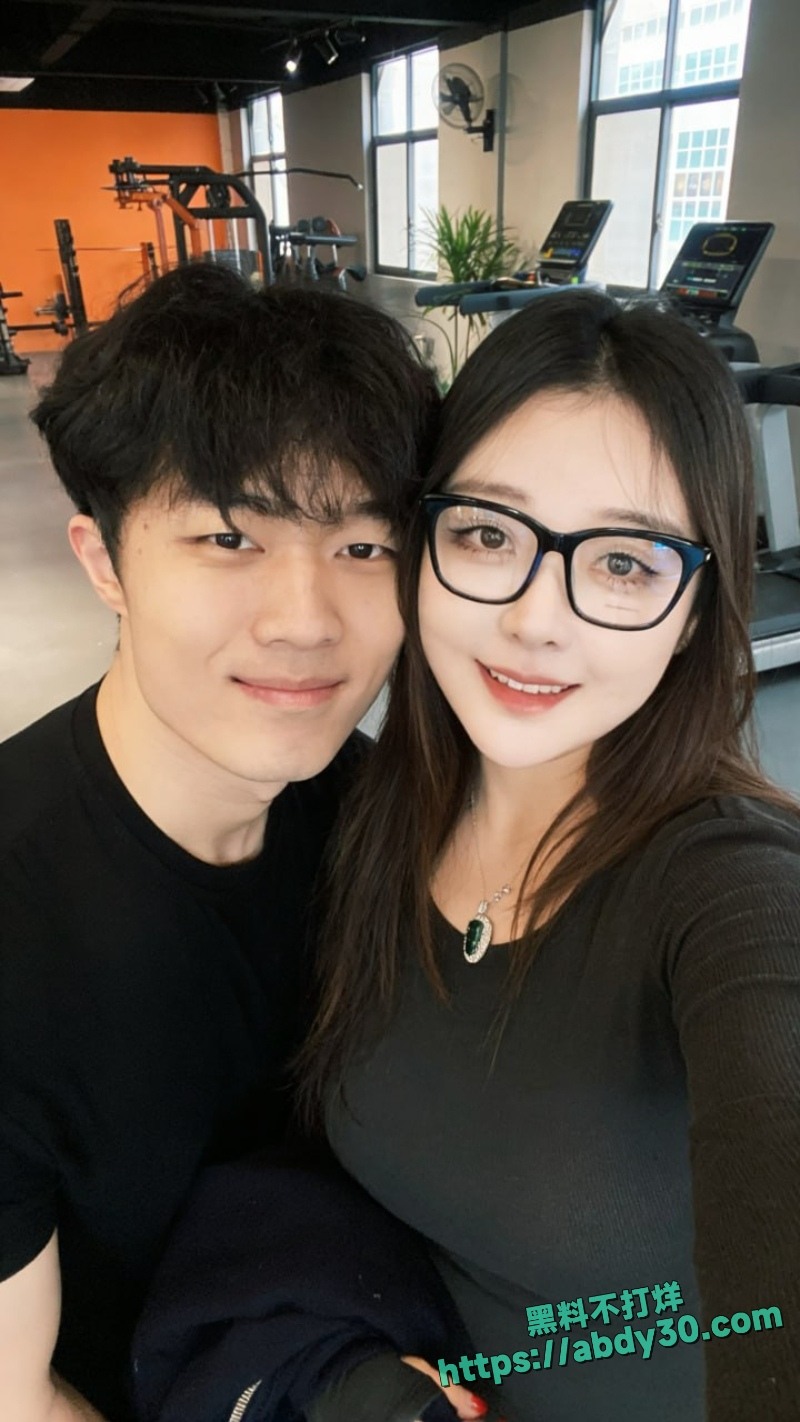 浏阳蓝思科技南园供应商马文强 骗炮王曝光 隐瞒已婚有娃 PUA女友同居 还出轨不同大胸妹