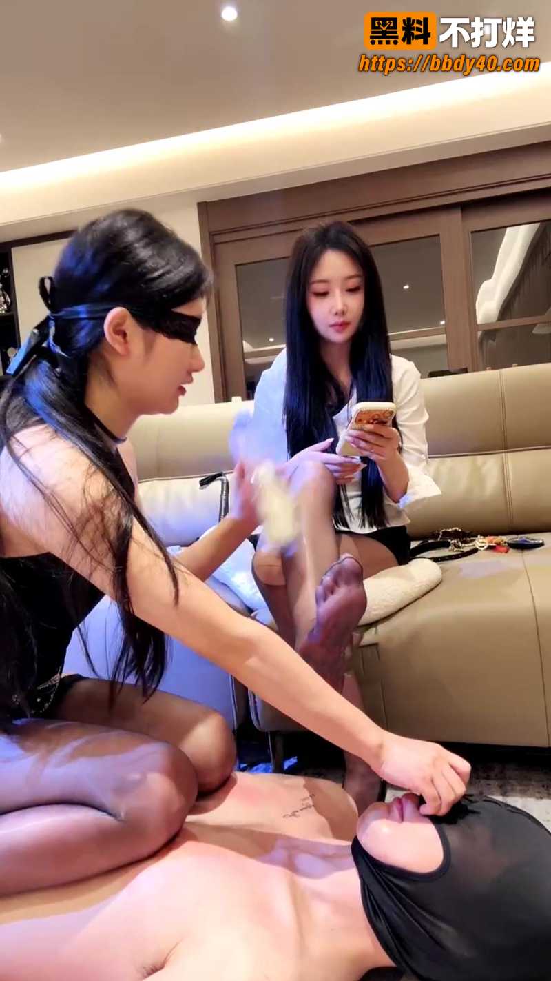 玩物直播沐沐s极致调教新作 母狗妈妈奴下奴圣水 黑丝包裹肉欲服从 妈妈快来调教我