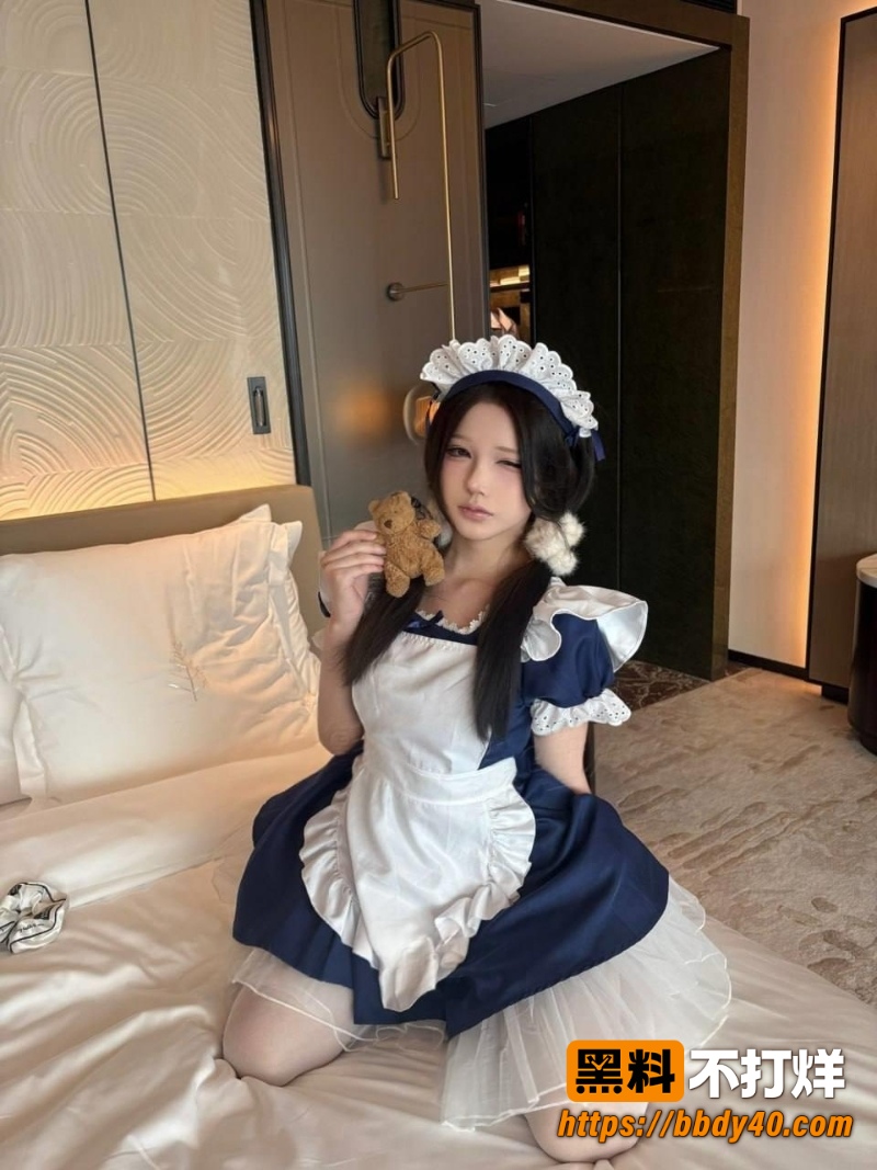 推特清纯脸福利姬Duvet 32